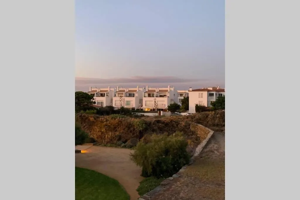 Casa de Férias Beachfront Duplex With Terrace And Sea Views - Cadaqués