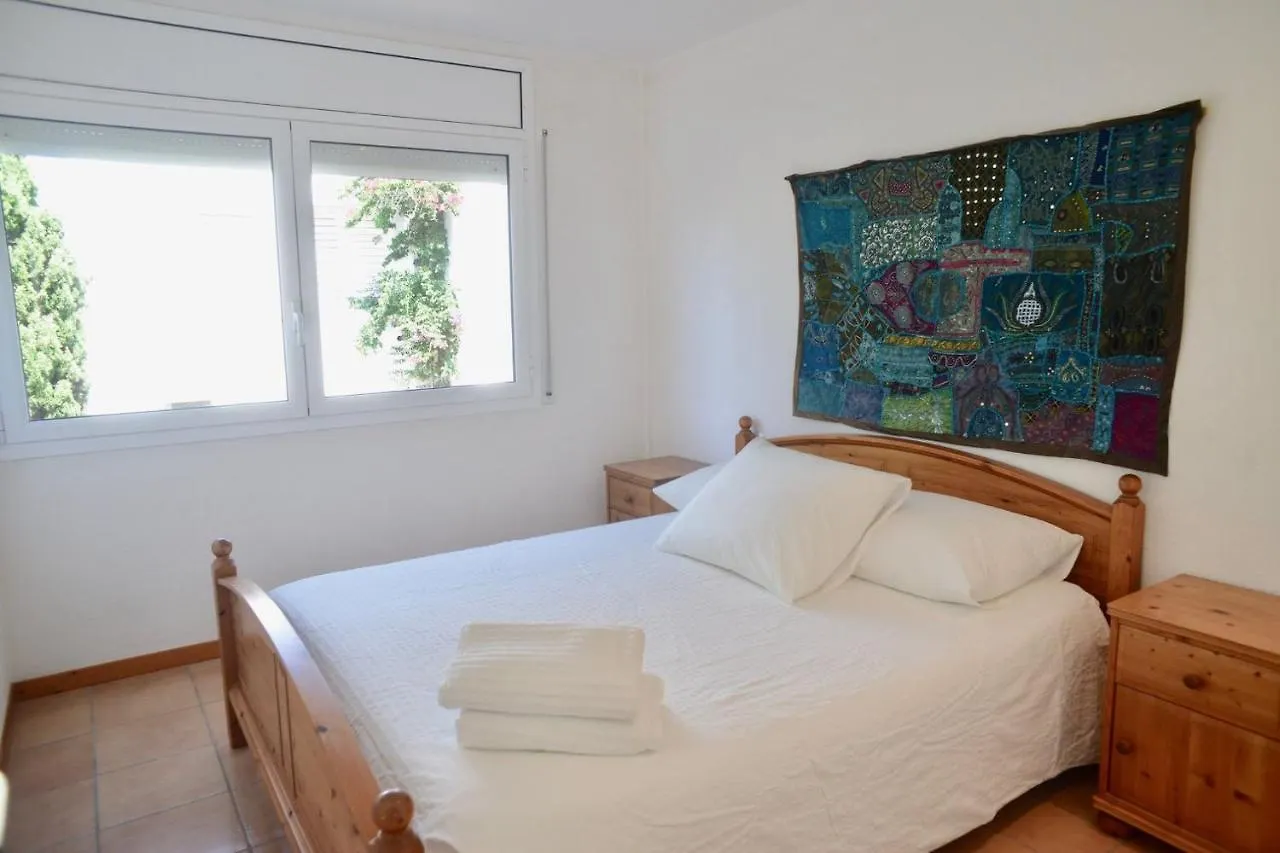 Beachfront Duplex With Terrace And Sea Views - Cadaqués Casa de Férias