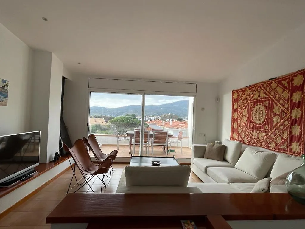 Casa de Férias Beachfront Duplex With Terrace And Sea Views - Cadaqués Espanha