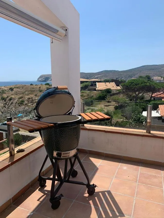 Beachfront Duplex With Terrace And Sea Views - Cadaqués Casa vacanze
